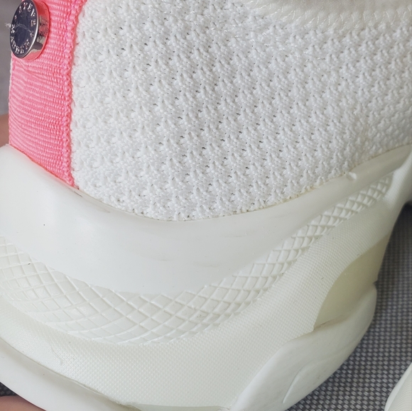 Steve Madden GAURI Dad Sneaker Off-White knit/Hot pink platforms athletic - Picture 13 of 15